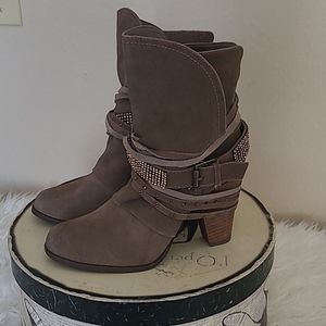 Naughty Monkey Taupe Suede Ankel Boots